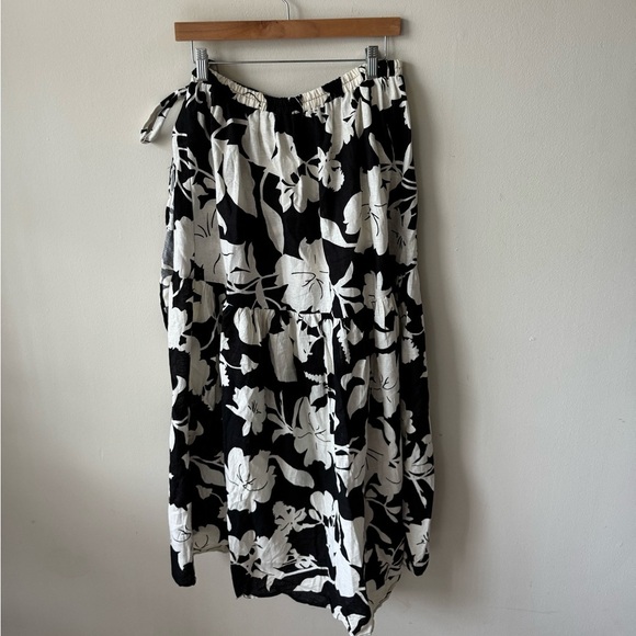 Christian Siriano B & W Floral Skirt & Top Set - Picture 11 of 12